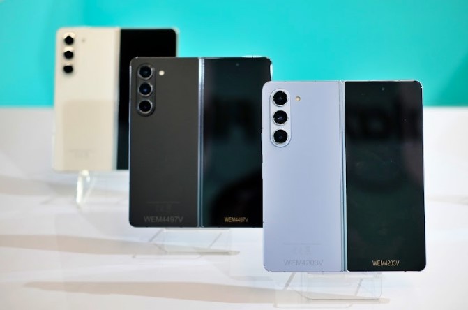 Top 5 smartphone cao cấp đáng mua dịp cuối năm 2023