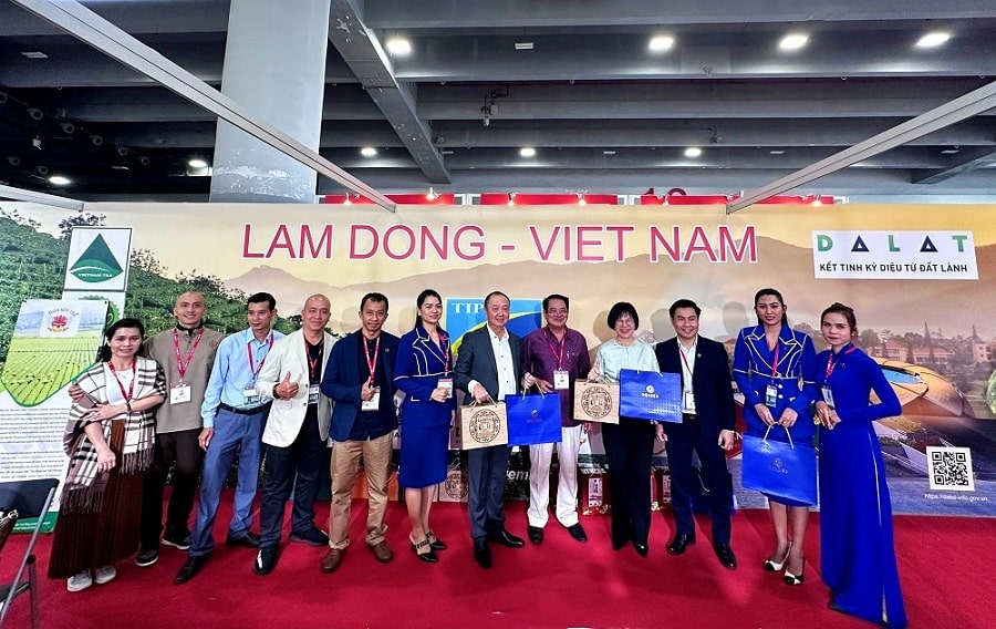 Lâm Đồng quảng bá ngành chè tại thị trường tỷ dân