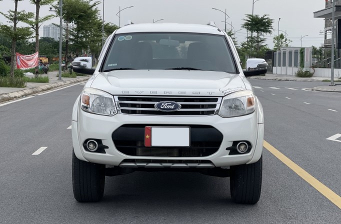 Lăn bánh một thập kỷ, Ford Everest cũ rao bán với giá chỉ ngang Toyota Vios
