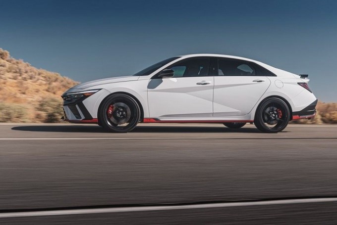 Hyundai ra mắt mẫu sedan thể thao giá 830 triệu đồng: Đỉnh cao về thiết kế, động cơ ‘vượt tầm’ Honda Civic