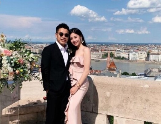 Tiểu thư nhà 'vua vải nhung' Trung Quốc: Ở dinh thự biệt lập 330 tỷ, gây sốt với đám cưới ngôn tình cùng bạn trai