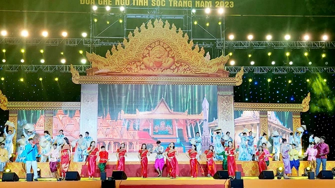 Khai mạc lễ hội Oóc Om Bóc - Đua ghe Ngo 2023 tại Sóc Trăng.