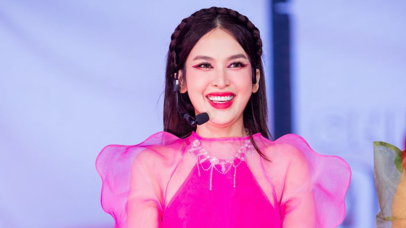 Tú Vi dừng bước tại Chị Đẹp Đạp Gió Rẽ Sóng