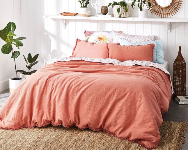 Đừng tưởng màu sắc chăn ga gối đệm theo mệnh không quan trọng, đó chính là bí quyết góp phần gìn giữ hôn nhân hạnh phúc mà nhiều người không biết