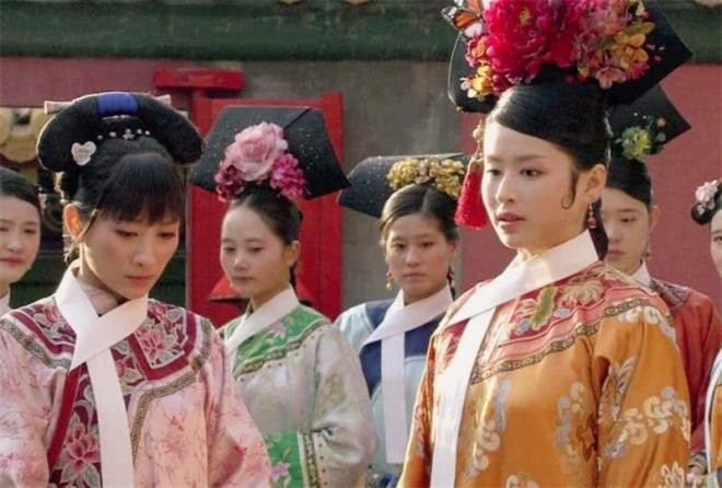 Trong thời cổ đại, tại sao lấy vợ lại dùng từ 'cưới', còn tiểu thiếp lại dùng từ 'nạp'?