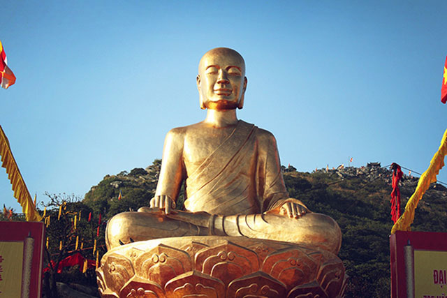 Vị vua duy nhất của Việt Nam quy y cửa Phật: 2 lần từ chối trở lại ngai vàng, xuất gia ở tuổi 41