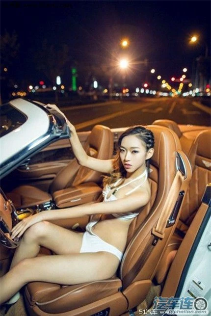 Bentley Continental GTC xuống phố cùng chân dài ảnh 6