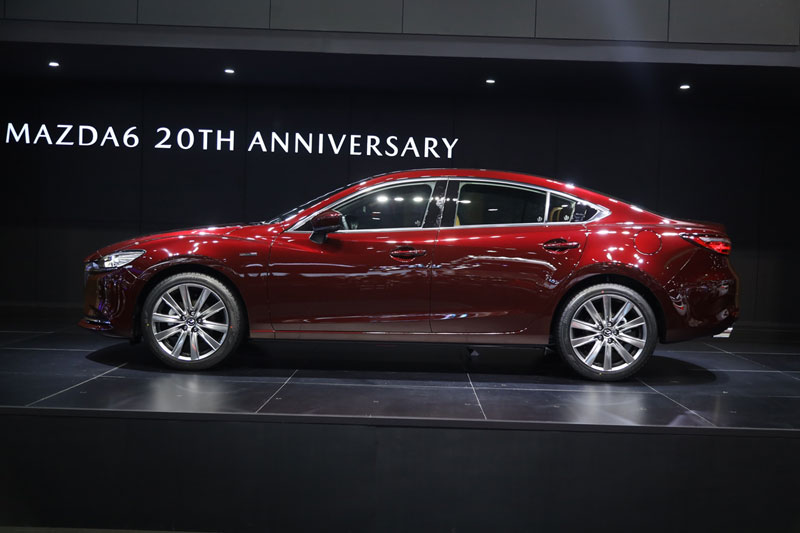 Mazda6 phiên bản kỷ niệm 20 năm ra mắt: Giới hạn 100 chiếc, giá hơn 1,6 tỷ đồng