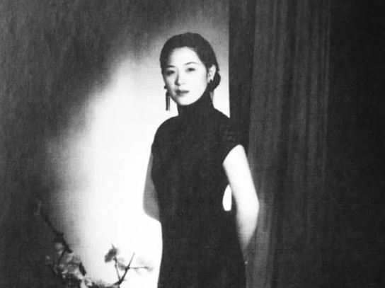 Bị mẹ ghẻ bán vào nhà thổ, đệ nhất mỹ nhân chinh phục người đàn ông giàu có bằng một bản đàn, sau khi kết hôn đã làm nên sự nghiệp đỉnh cao khiến tất cả ngả mũ!