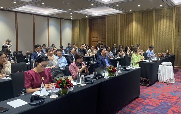 Hướng tới chấm dứt sử dụng kháng sinh trong chăn nuôi vào năm 2025