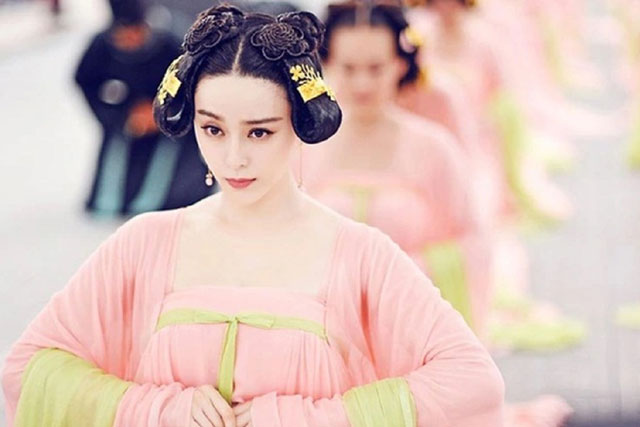 Cung nữ thời xưa mong được vua sủng ái nhưng lại sợ phải hầu hạ vào ban đêm, xót xa khi biết lý do