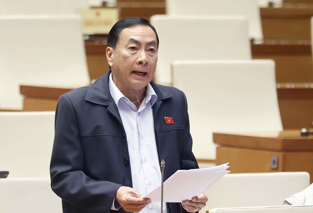 Ngăn chặn “quân xanh, quân đỏ” trong đấu giá