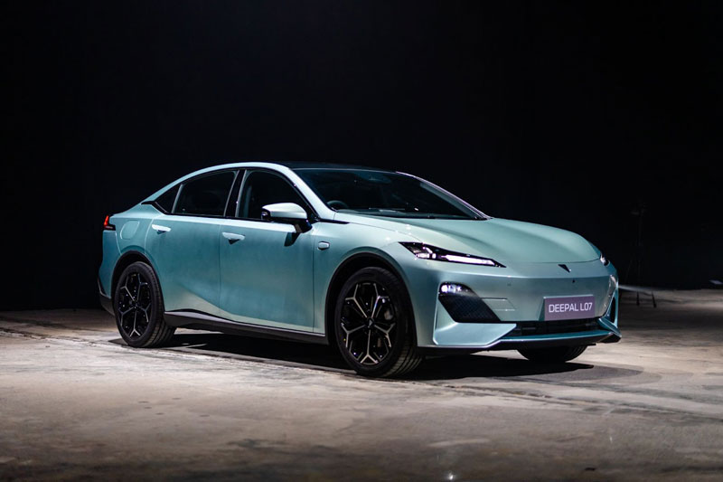 ‘Kẻ huỷ diệt’ Toyota Camry ra mắt với thiết kế sang chảnh, công suất 190 mã lực, giá gần 890 triệu