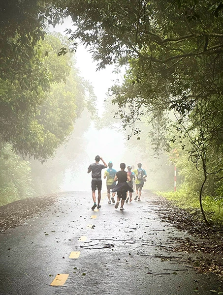 Tham gia giải chạy “VTV8 Sơn Trà Run Challenge 2023”, các VĐV sẽ có được những trải nghiệm đặc biệt của "đường chạy trong mây".