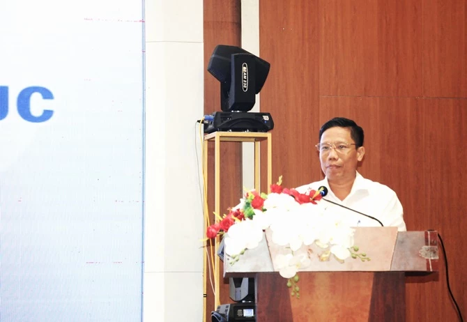 Phó Chủ tịch UBND TP Cần Thơ Nguyễn Thực Hiện phát biểu tại hội thảo.