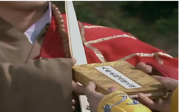 Khi Đường Tăng đưa văn điệp thông quan, vì sao các vị vua lập tức mời đi ngay?