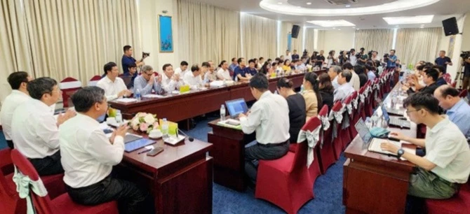 Các cơ quan báo chí truyền thông tại cuộc họp báo về Festival Quốc tế ngành hàng lúa gạo Việt Nam -Hậu Giang 2023.