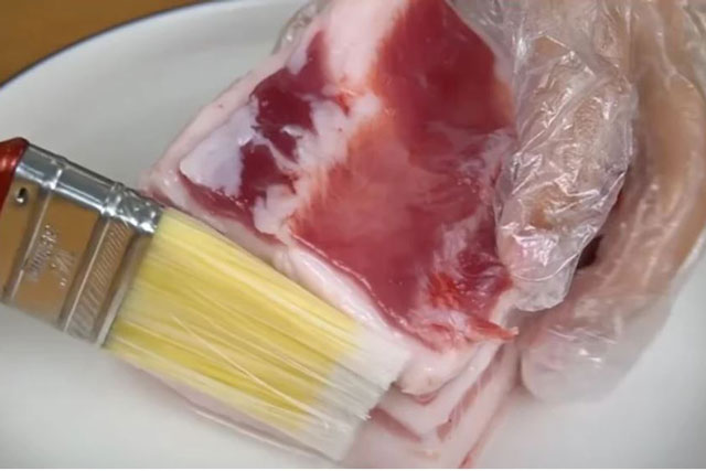 Thịt lợn mua về đừng cất ngay vào tủ lạnh, làm thêm 1 bước giúp thịt tươi ngon, để cả tháng không mất chất