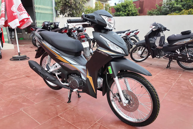 CLIP: Cận cảnh Honda Wave RSX 2024 phiên bản đặc biệt, giá 24,04 triệu đồng