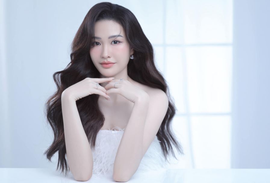 Nhan sắc tựa hoa hậu của hoa khôi bóng chuyền Việt Nam