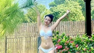 Mê đắm hot girl ‘Nóng cùng World Cup’ khoe body gợi cảm với bikini