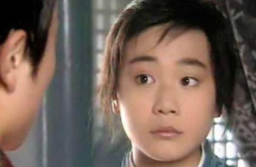 Hoàng đế muốn ăn trứng do gà trống đẻ ra, cháu trai mới 7 tuổi của thừa tướng đã nói ra lời này và được trực tiếp ban thưởng hậu hĩnh