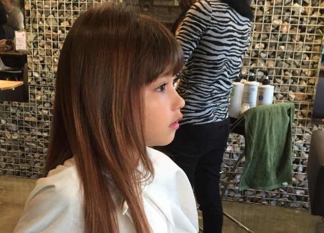 Cô bé "cá mập con" trong MV 13 tỷ view sau 7 năm: Lột xác thành thiếu nữ, cuộc sống hiện tại gây chú ý