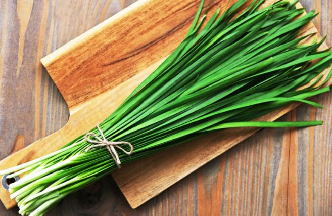 Rau hẹ là cây gì và những công dụng tuyệt với của lá hẹ đối với sức khỏe