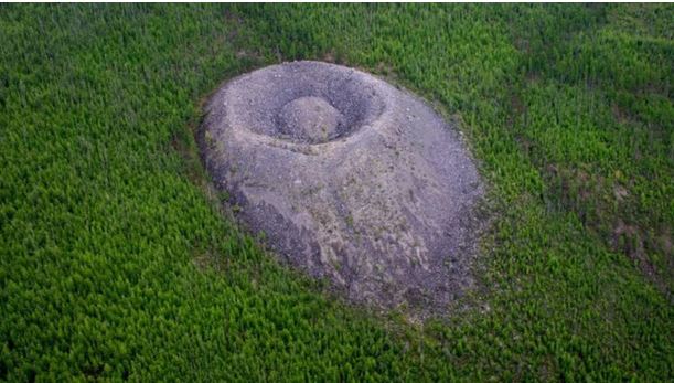 Miệng núi lửa Patomskiy: Kỳ quan thiên nhiên hay tàn tích của UFO cổ đại?