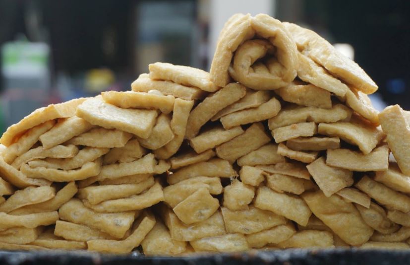 Miếng đậu phụ 'mỏng như lá lúa', thường được săn lùng vào ngày lạnh hóa ra là đặc sản cả nước chỉ một nơi có