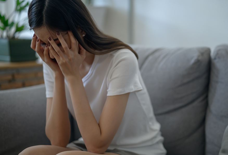 Bị mọi người giục giã lấy chồng, em cũng muốn kết hôn cho xong nhưng không biết chọn ai trong 2 chàng trai ấy