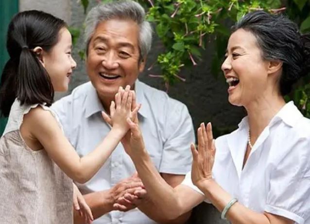 Bài học cổ nhân: Gia đình có phúc hay không phụ thuộc 3 người