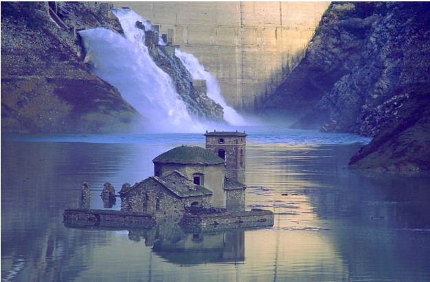 Bí ẩn ‘ngôi làng ma’ 1.000 tuổi ‘bừng tỉnh' sau gần 3 thập kỷ dưới đáy hồ