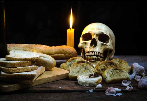 Kinh hoàng món bánh mì làm từ xương người ở Pháp vào thế kỉ 16