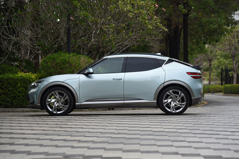 SUV công suất 489 mã lực, thiết kế ‘sang chảnh’, giá rẻ bất ngờ