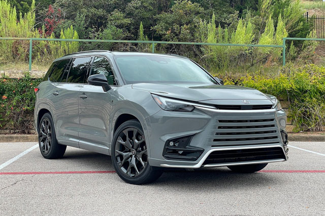 CLIP: Chiêm ngưỡng vẻ đẹp tuyệt mỹ của Lexus TX 2024, giá hơn 1,3 tỷ đồng