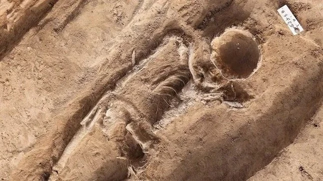 Bộ xương của nữ quý tộc 1.000 năm tuổi được tìm thấy không có khuôn mặt. (Ảnh: Jan Woitas/dpa)