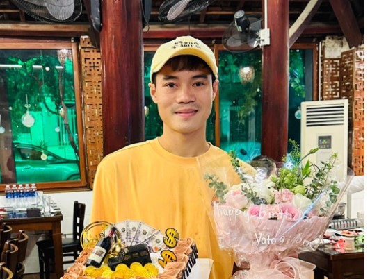 Đường tình của 'ông chủ biệt thự' Hải Dương: Lẻ bóng gần 3 năm, dự đám cưới ai cũng bị giục tuyển người yêu