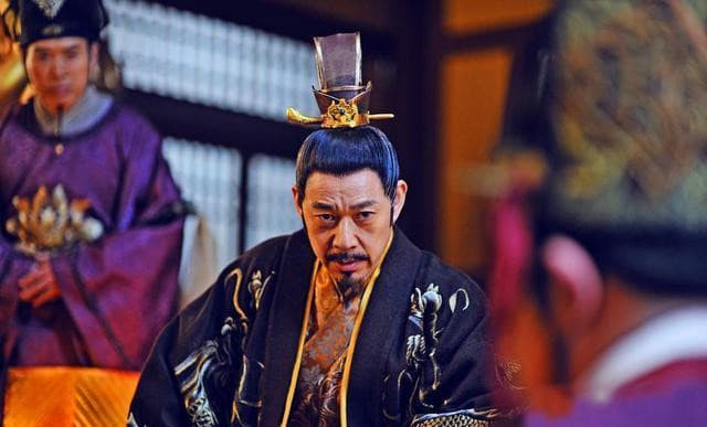 Hoàng đế được 'ăn sung mặc sướng' tại sao vẫn khó sống ngoài 40? Lý do thực sự rất đơn giản