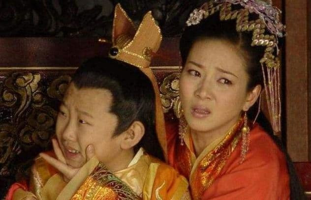 Nhũ mẫu trơ trẽn nhất trong lịch sử, để khiến hoàng đế không thể tách rời mình, mỗi ngày đều cho ông ăn một món này