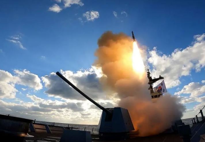 Quân sự thế giới hôm nay (7/12): Ukraine bắn hạ máy bay chiến đấu Su-24M, Nga bắt giữ xe chiến đấu bộ binh Bradley