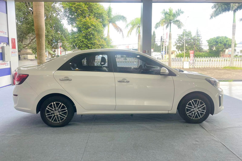 Xe sedan r&#x1EBB; nh&#x1EA5;t c&#x1EE7;a Kia t&#x1EA1;i Vi&#x1EC7;t Nam c&#xF3; &#x1B0;u &#x111;i&#x1EC3;m g&#xEC; &#x111;&#x1EC3; c&#x1EA1;nh tranh v&#x1EDB;i Toyota Vios?