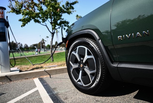 Ba lý do khiến ôtô điện ngày càng rẻ hơn