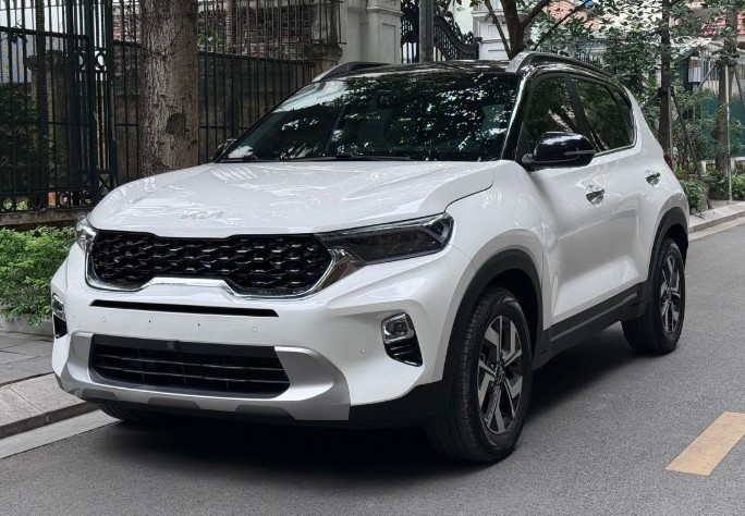 Lăn bánh 1 năm, Kia Sonet chạy ‘lướt’ xuống giá ngỡ ngàng