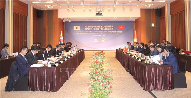 Việt Nam - Hàn Quốc thúc đẩy hợp tác thương mại, công nghiệp và năng lượng