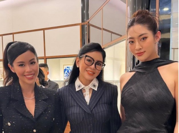 Mẹ con nhà tỷ phú Johnathan Hạnh Nguyễn đọ style với Lương Thùy Linh, 'chặt' cỡ này làm Hoa hậu áp lực