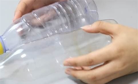 chai-nuoc (1).jpeg 2  vỏ chai nước, máy giặt, giặt máy, mẹo hay