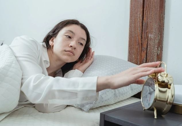 Dậy sớm tốt không, những ai không nên duy trì thói quen này?