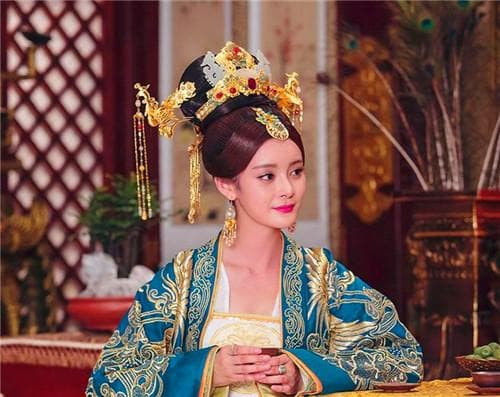 3 vị sủng phi có địa vị cao nhất trong lịch sử Trung Quốc, Hoàng Hậu còn không thể sánh bằng