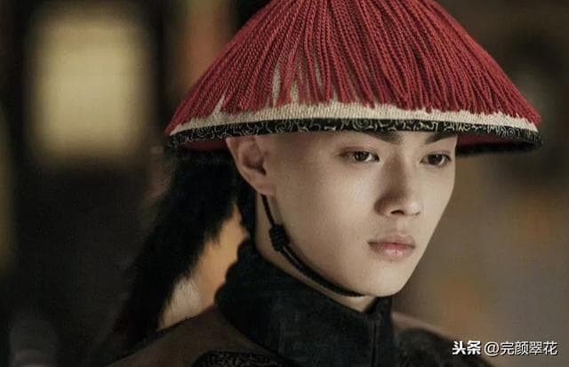 Hoàng đế nắm trong tay điểm yếu gì mà khiến thị vệ nào cũng phục tùng, không dám làm phản? Hãy xem chế độ phúc lợi mà họ nhận được